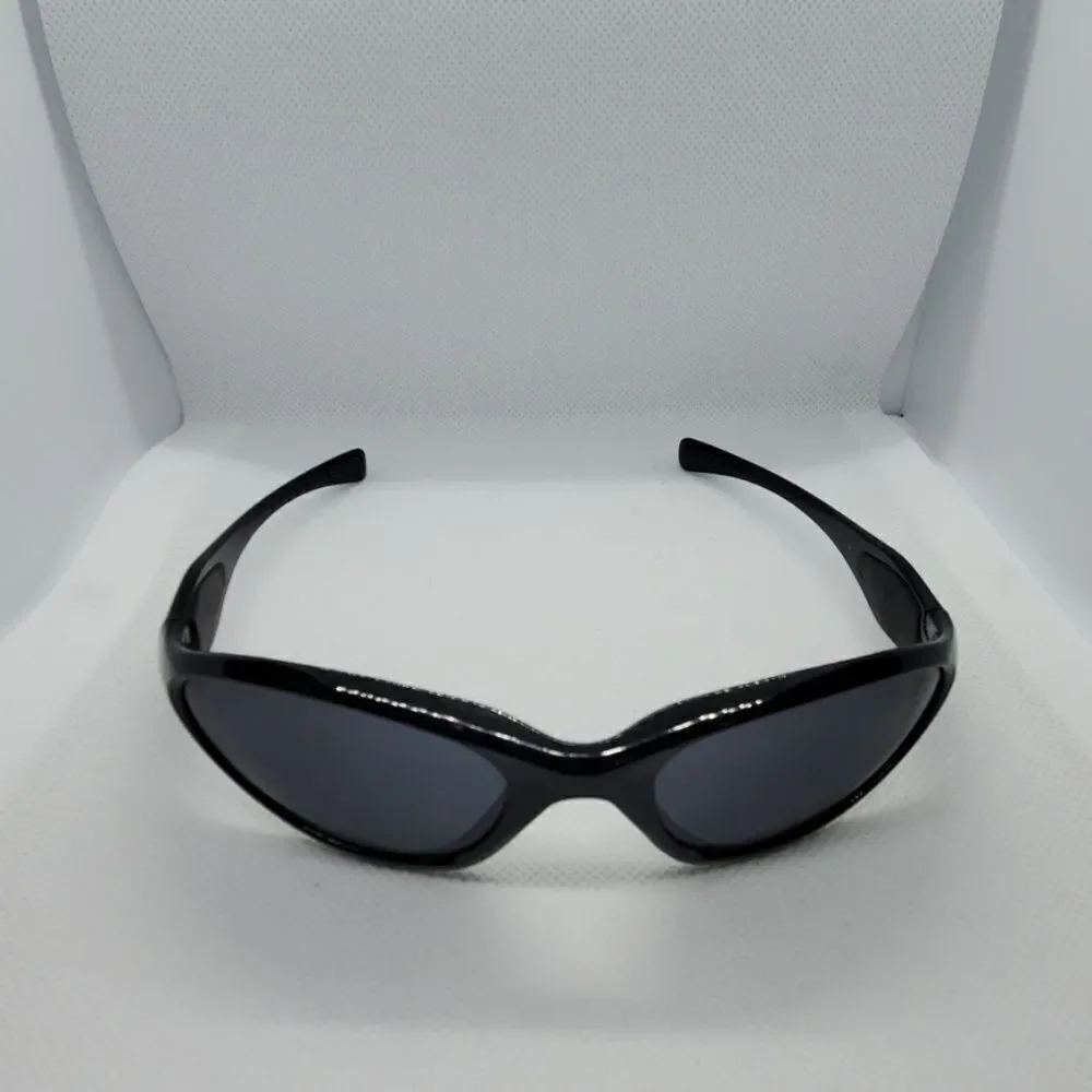 UV3 Black Sunglasses